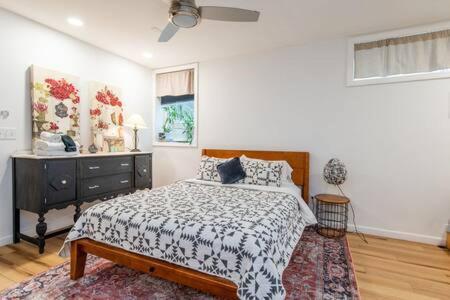 Cozy Private Apt Near Downtown Burlington Buitenkant foto